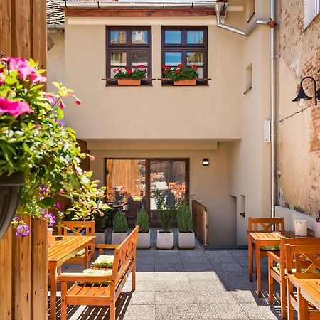 Blumenhaus Sibiu Aparthotel Luaran gambar