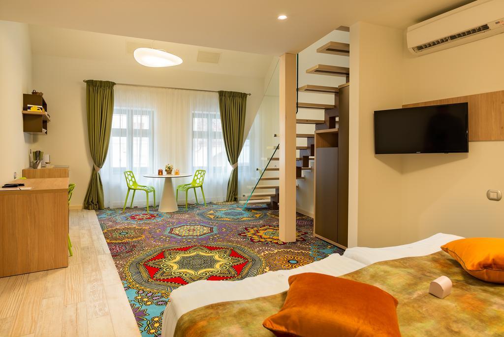 Blumenhaus Sibiu Aparthotel Luaran gambar