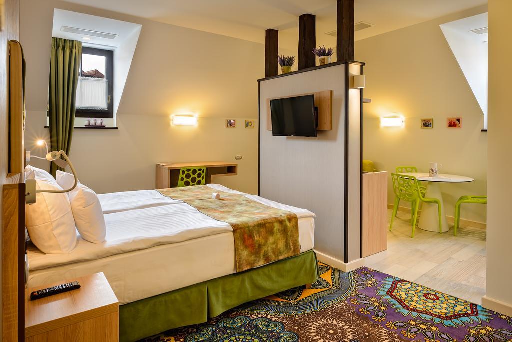 Blumenhaus Sibiu Aparthotel Luaran gambar
