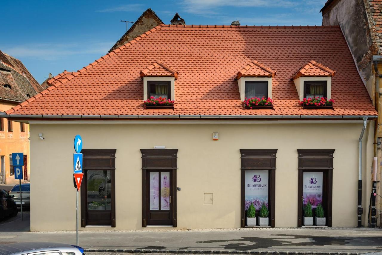 Blumenhaus Sibiu Aparthotel Luaran gambar