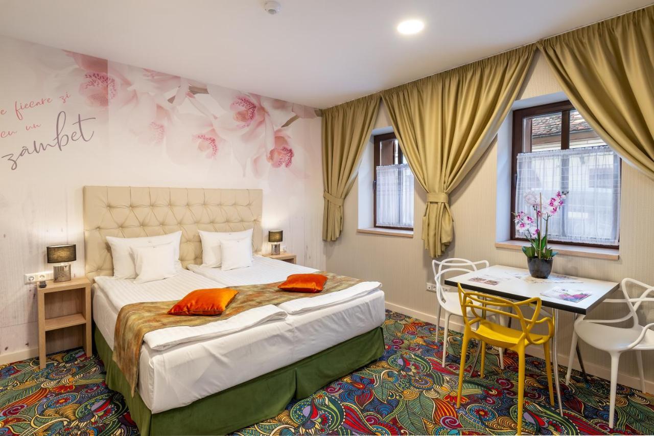 Blumenhaus Sibiu Aparthotel Luaran gambar