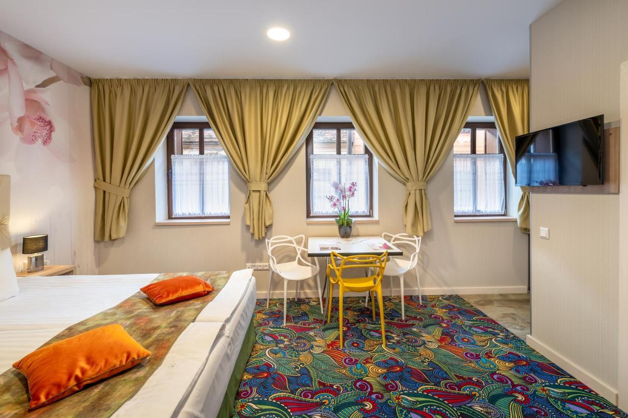 Blumenhaus Sibiu Aparthotel Luaran gambar
